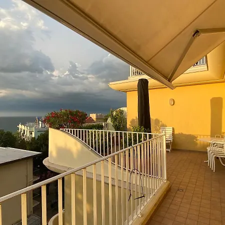 Rooftop Panoramic Διαμέρισμα *